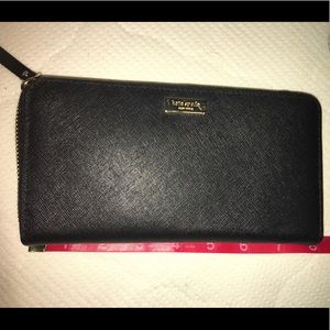 Kate spade Laurel Way Neda Saffiano zip wallet